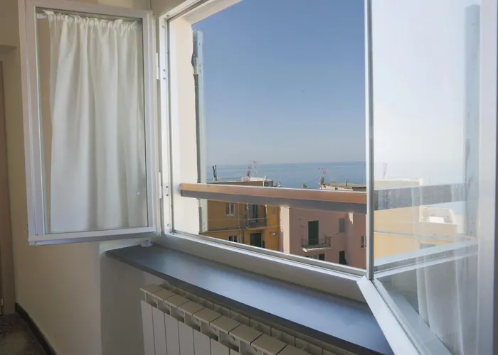 Nervi - In Discesa Sul Mare * Genova