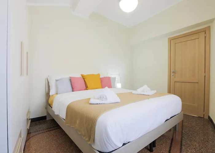 Nervi - In Discesa Sul Mare