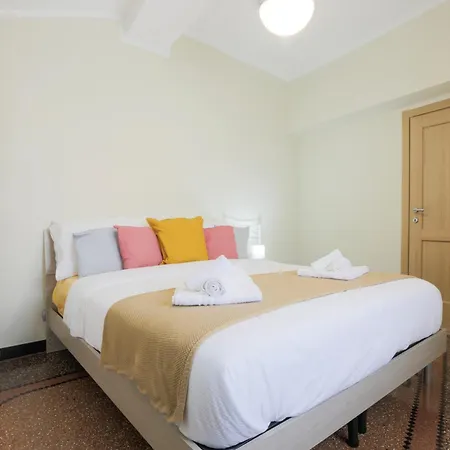 Nervi - In Discesa Sul Mare